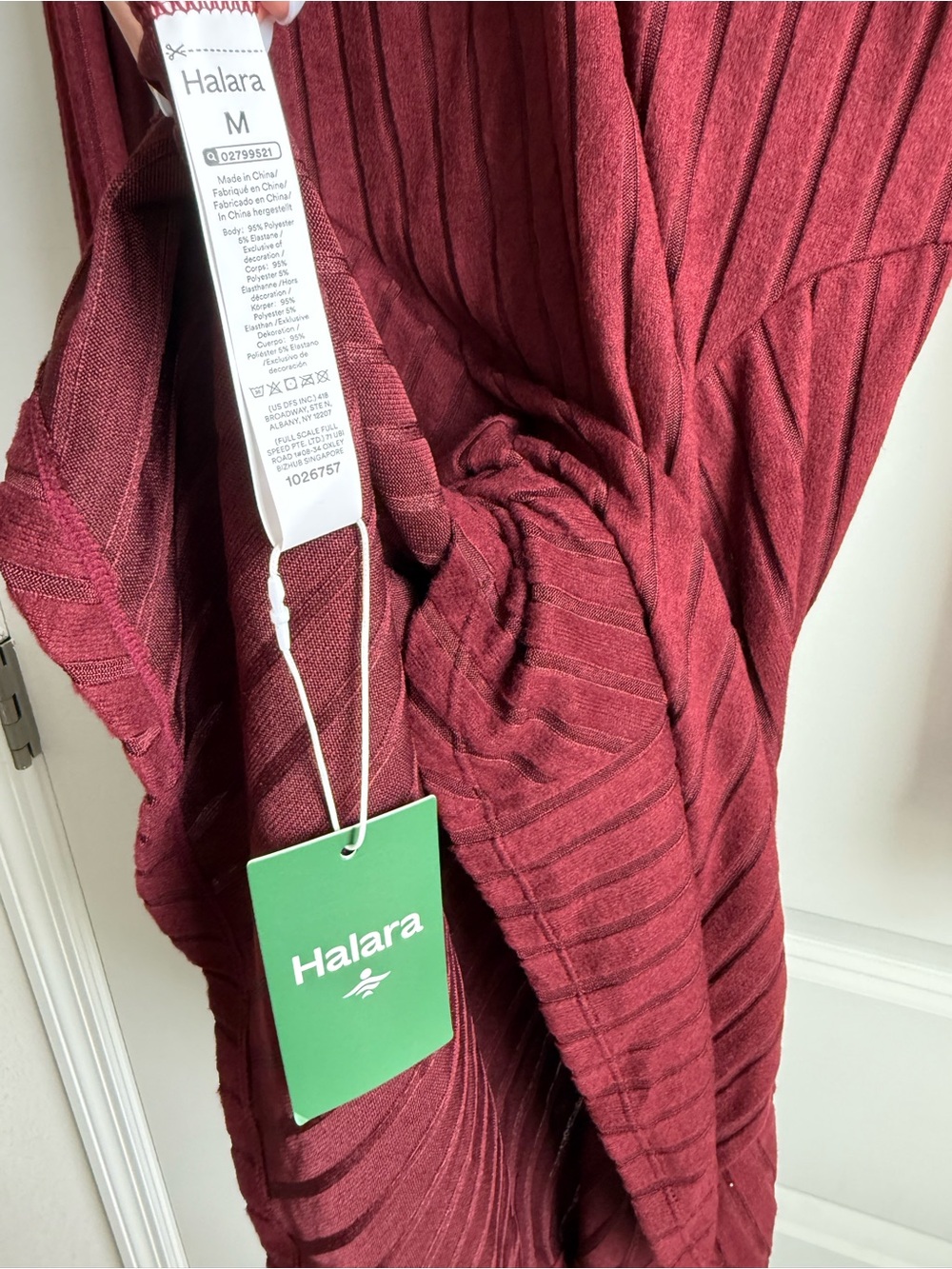 HALARA NWT Ribbed Fit-and-Flare Long-Sleeve Dress in Burgundy - Picture 3 of 3